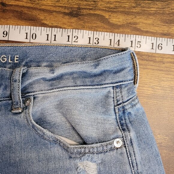 American Eagle Jeans 8 L High Rise Mom Medium Light Wash Stretch Denim - Picture 6 of 10